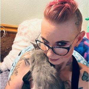 Meet your Posher, Marie